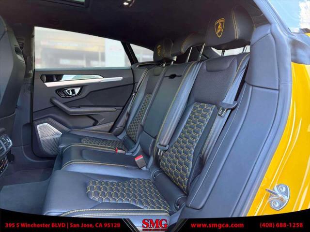 2021 Lamborghini Urus Base