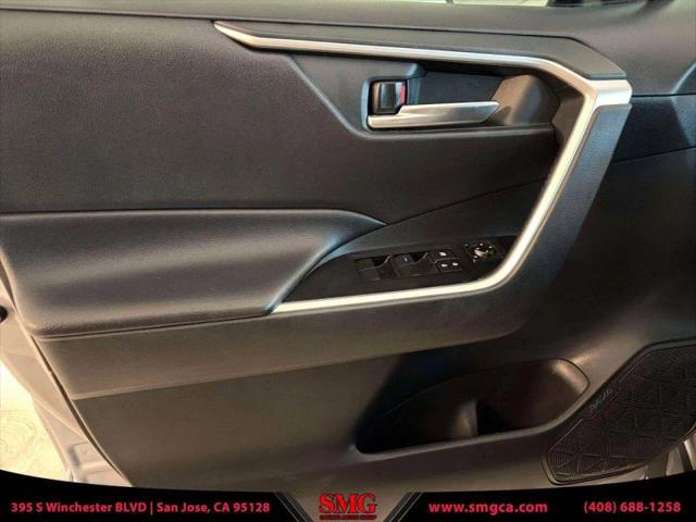 2020 Toyota RAV4 Hybrid XLE