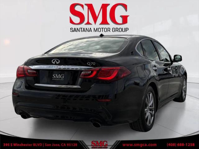 2017 INFINITI Q70h Base