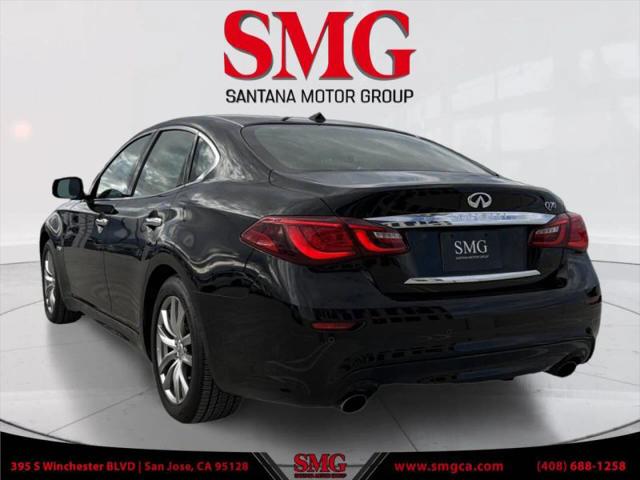 2017 INFINITI Q70h Base