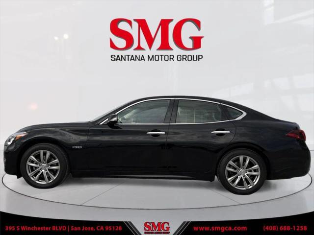 2017 INFINITI Q70h Base