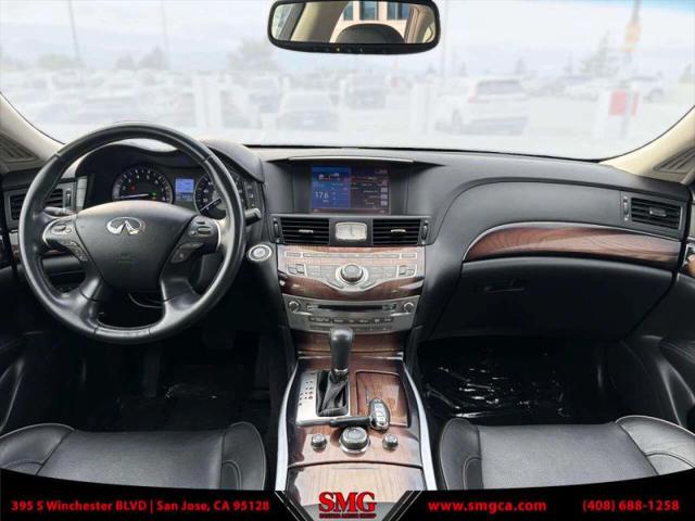 2017 INFINITI Q70h Base