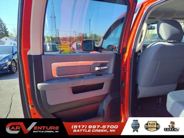 2019 Ram 1500 Classic SLT Crew Cab 4x4 6'4" Box