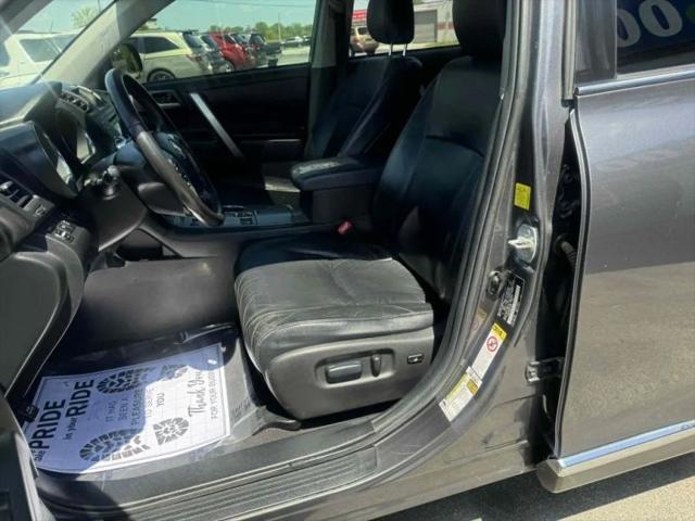 2011 Toyota Highlander SE V6