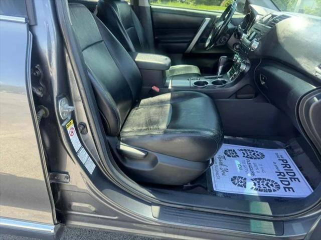 2011 Toyota Highlander SE V6