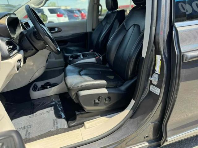 2017 Chrysler Pacifica Touring-L