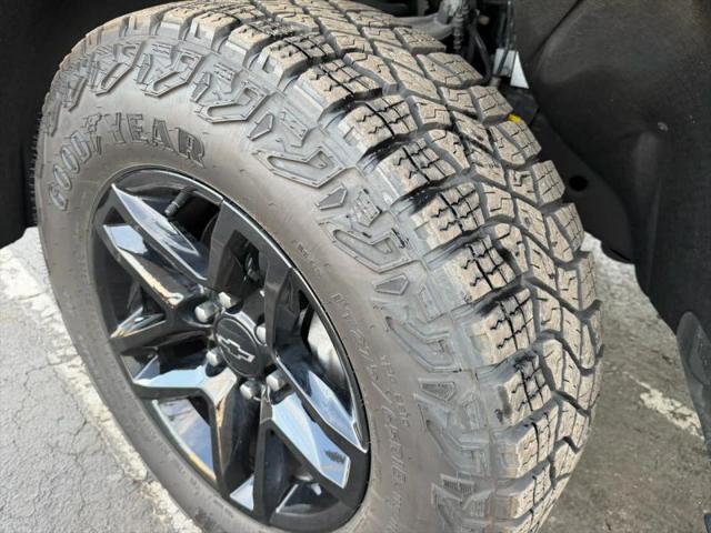 2024 Chevrolet Silverado 1500 4WD Crew Cab Short Bed Custom Trail Boss