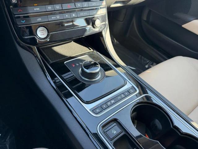 2017 Jaguar XE 35t Premium