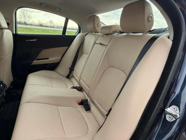 2017 Jaguar XE 35t Premium