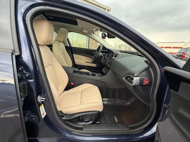 2017 Jaguar XE 35t Premium