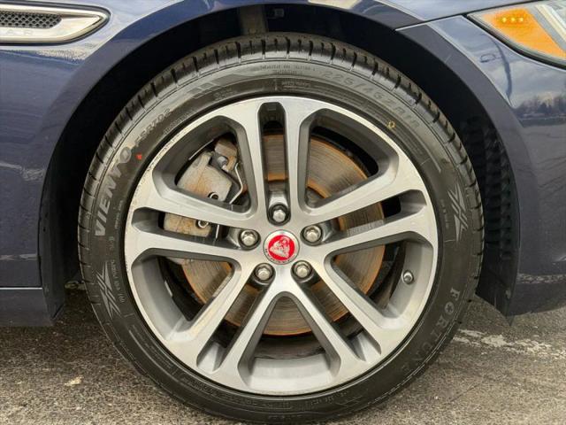 2017 Jaguar XE 35t Premium