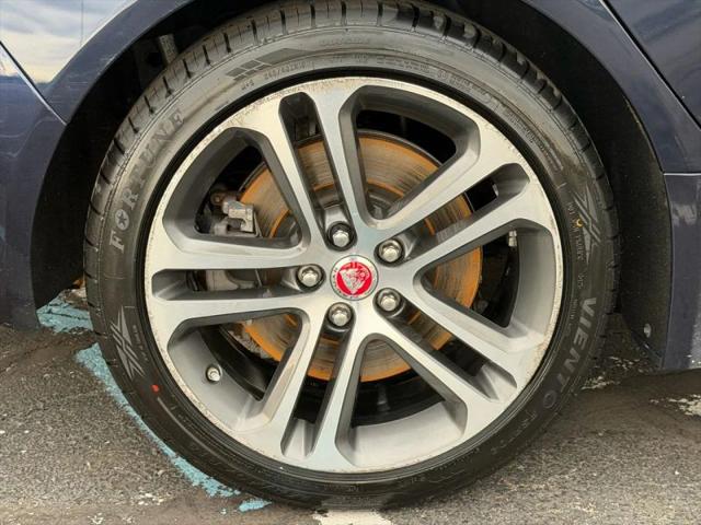 2017 Jaguar XE 35t Premium