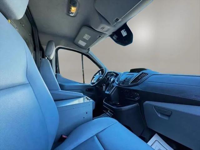 2017 Ford Transit w/Sliding Side Door w/RWB