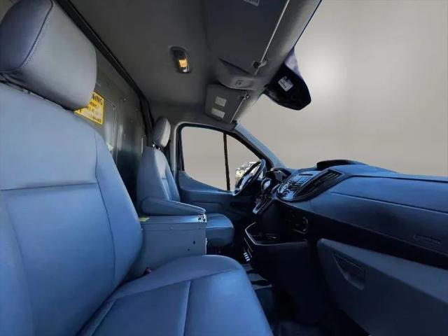 2017 Ford Transit w/Sliding Side Door w/RWB