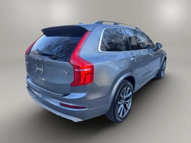 2017 Volvo XC90 T6 Momentum
