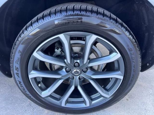 2017 Volvo XC90 T6 Momentum