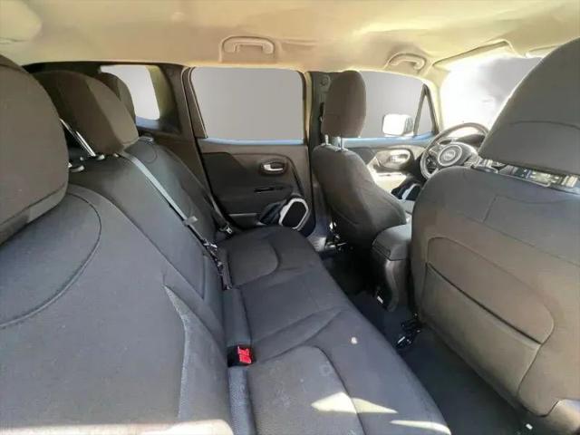 2017 Jeep Renegade Latitude FWD
