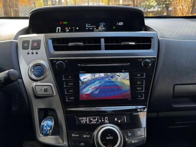 2015 Toyota Prius v Two