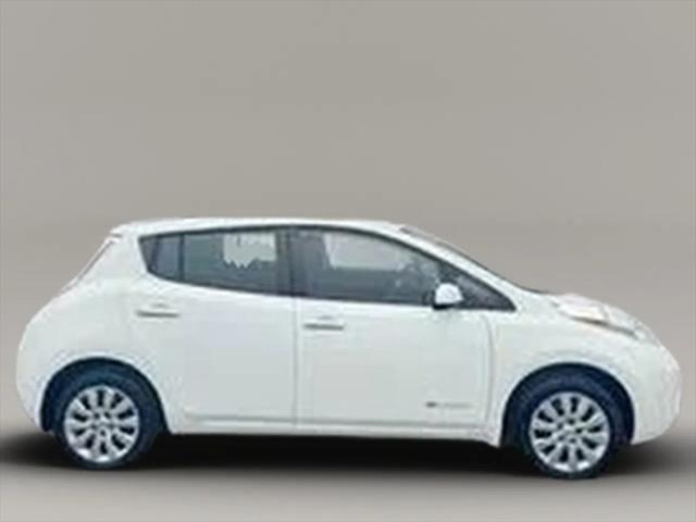 2015 Nissan LEAF S