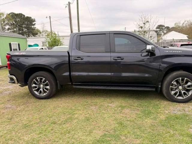 2022 Chevrolet Silverado 1500 4WD Crew Cab Standard Bed LT