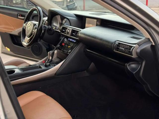 2017 Lexus IS 200t 200t