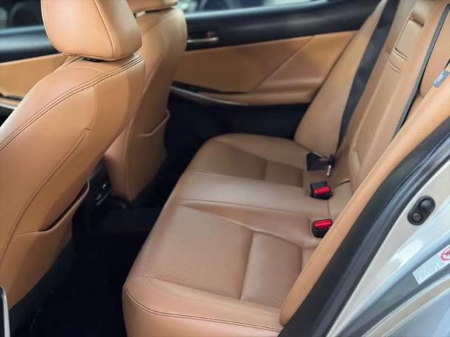 2017 Lexus IS 200t 200t
