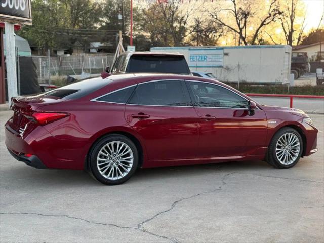 2021 Toyota Avalon Limited Hybrid