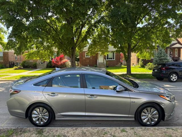 2016 Hyundai Sonata Hybrid SE
