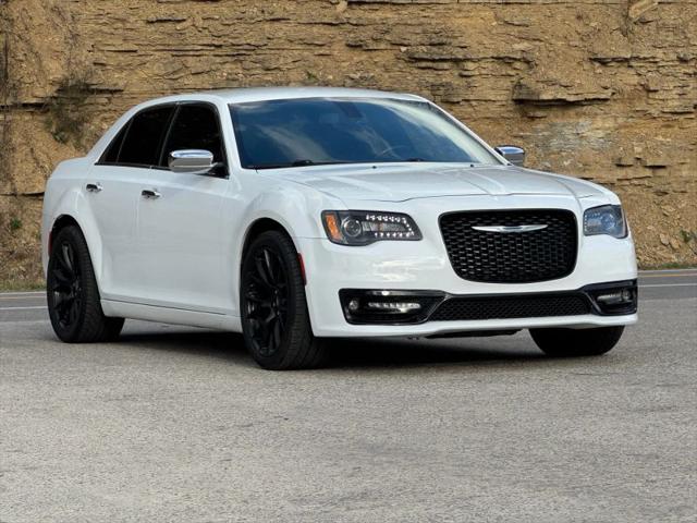 2018 Chrysler 300 Limited for sale in Woodbury, TN