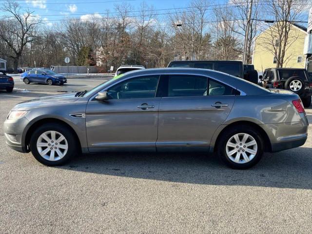 2011 Ford Taurus SE