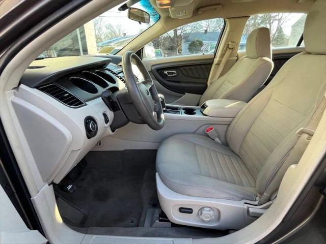 2011 Ford Taurus SE