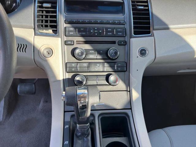 2011 Ford Taurus SE