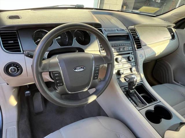 2011 Ford Taurus SE