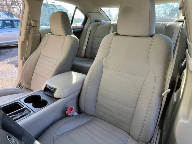 2011 Ford Taurus SE