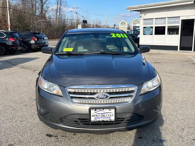 2011 Ford Taurus SE