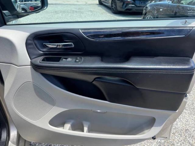 2013 Chrysler Town & Country Touring