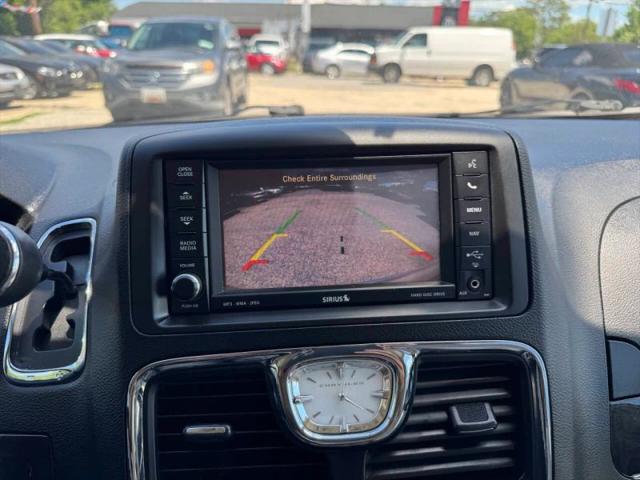 2013 Chrysler Town & Country Touring