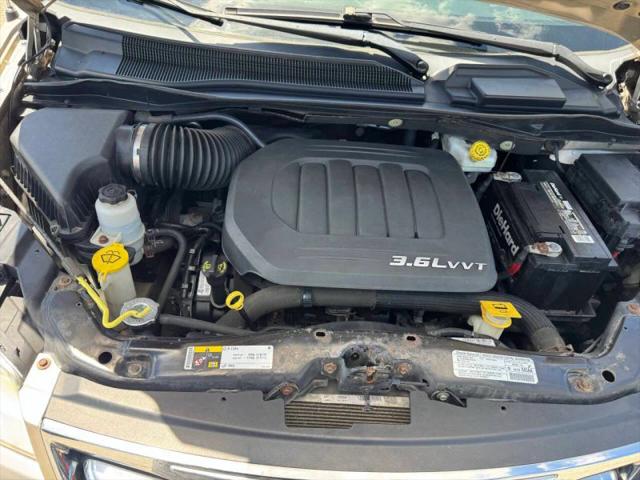 2013 Chrysler Town & Country Touring