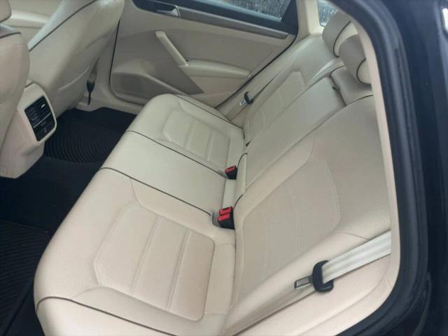 2016 Volkswagen Passat 1.8T SE