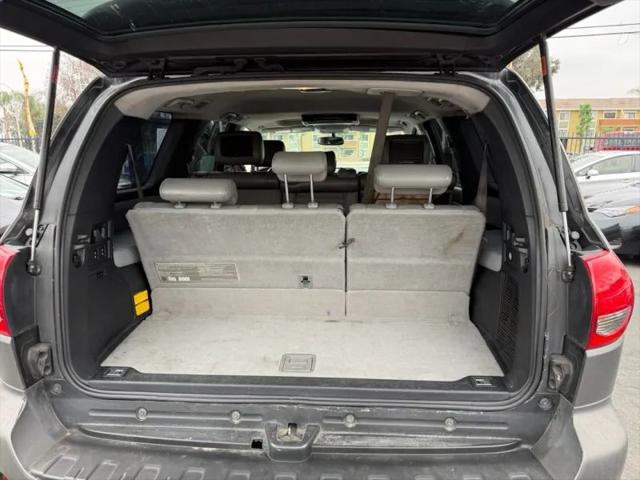 2011 Toyota Sequoia SR5 5.7L V8