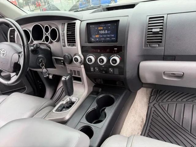 2011 Toyota Sequoia SR5 5.7L V8