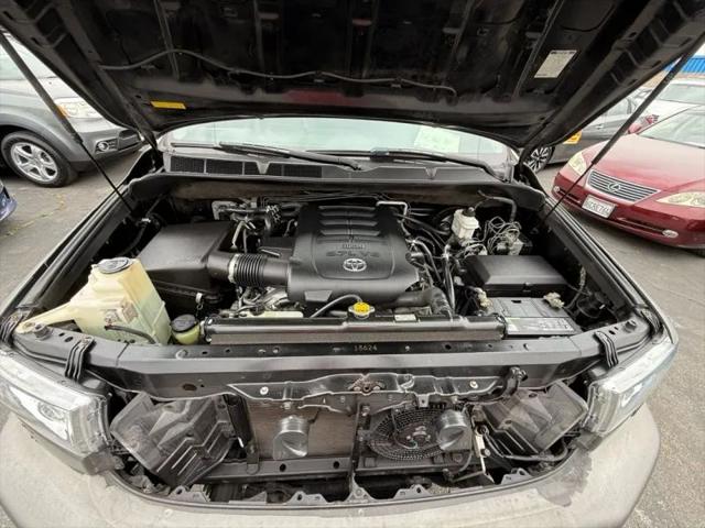 2011 Toyota Sequoia SR5 5.7L V8