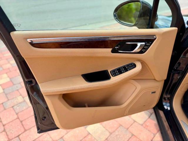 2015 Porsche Macan S