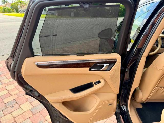 2015 Porsche Macan S