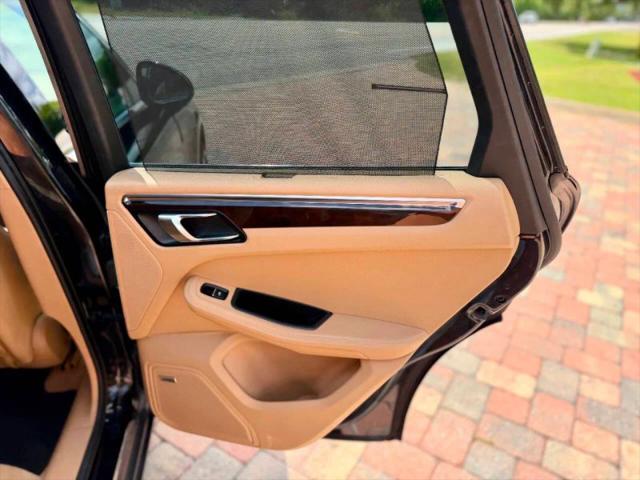 2015 Porsche Macan S