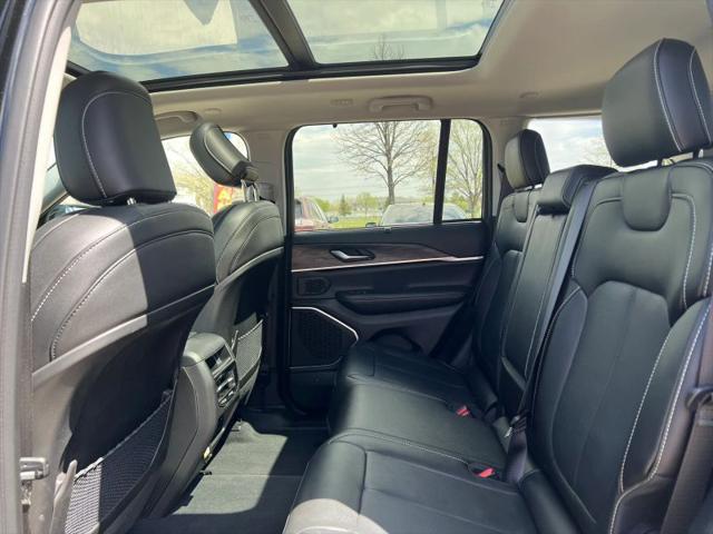 2023 Jeep Grand Cherokee 30th Anniversary Edition