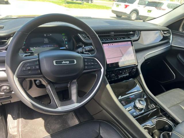 2023 Jeep Grand Cherokee 30th Anniversary Edition