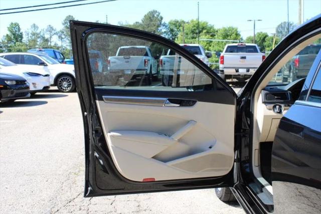 2016 Volkswagen Passat 1.8T SE
