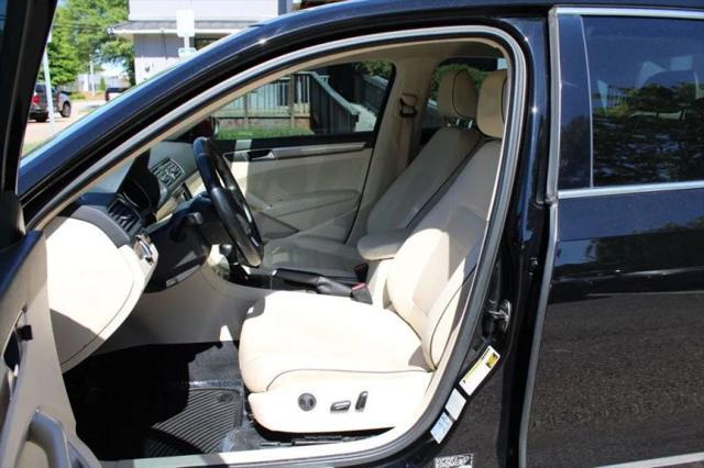 2016 Volkswagen Passat 1.8T SE