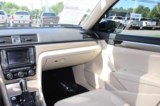 2016 Volkswagen Passat 1.8T SE